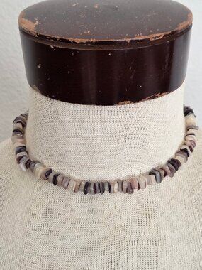 Polished Shell Chip Bead Choker Necklace